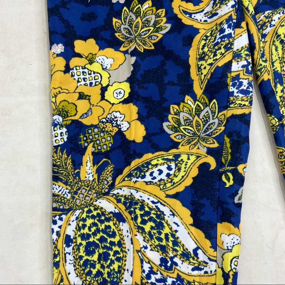 Banana Republic Avery lightweight blue floral paisley pants. - Picture 5 of 10